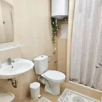 Апартамент Four Seasons Поморие