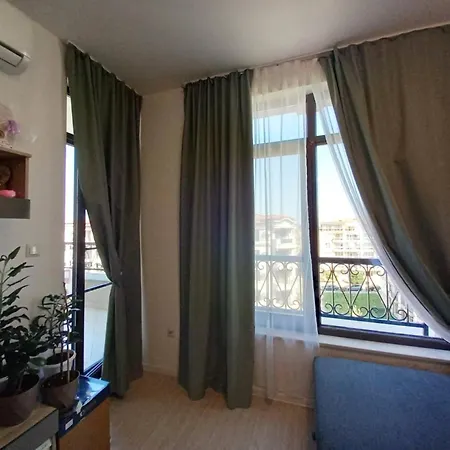 Four Seasons Apartment Pomorie