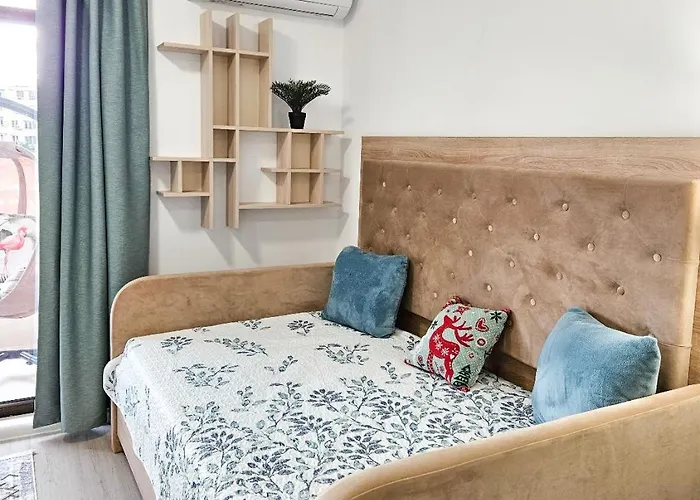 Four Seasons * Pomorie