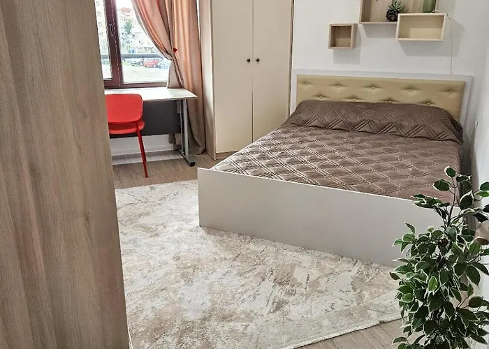 Four Seasons * Pomorie