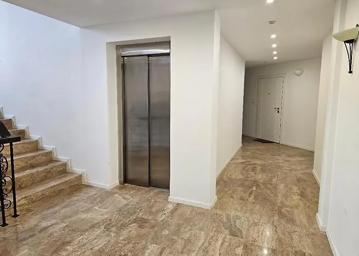 Apartment Four Seasons